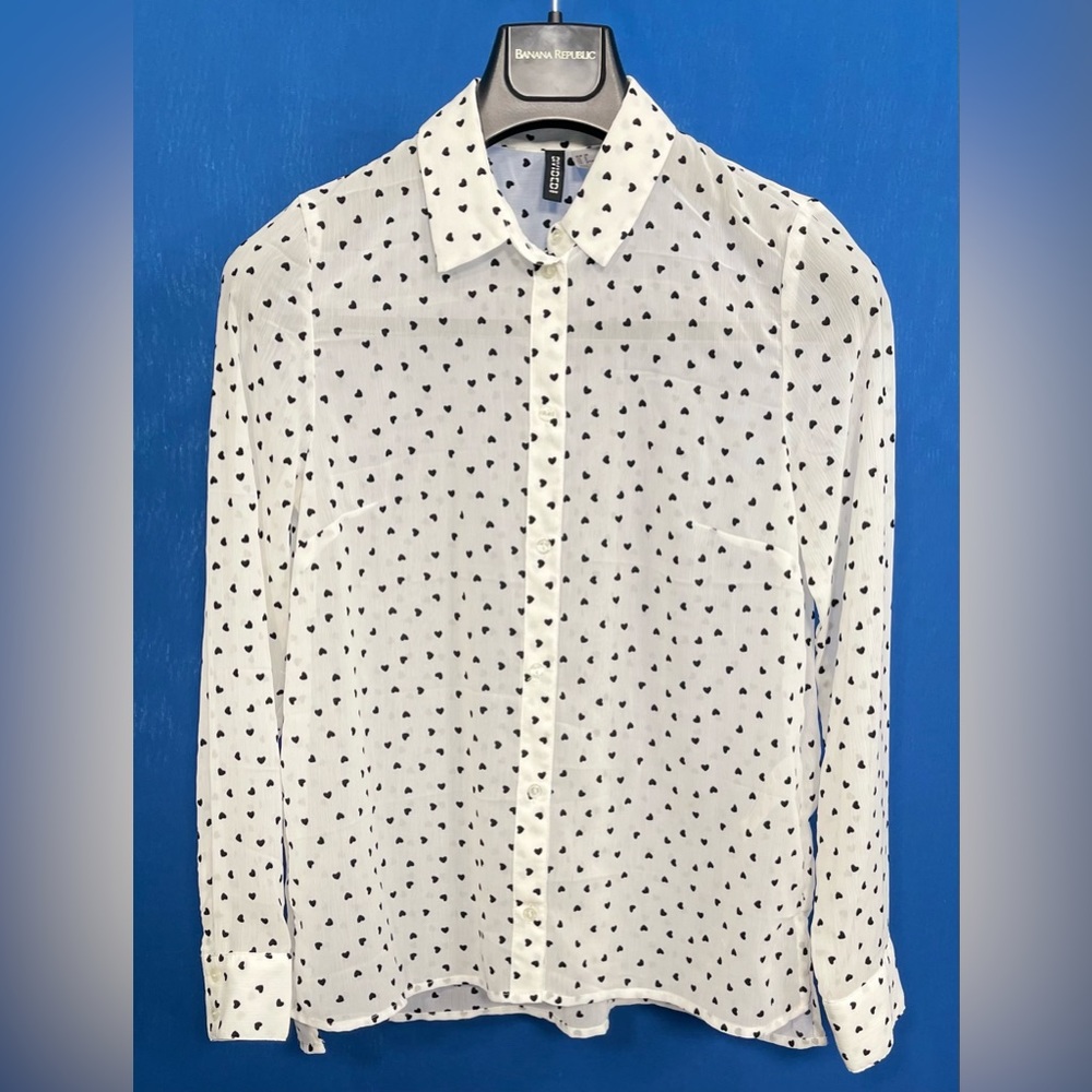 H&M Brand Size 8 long sleeve white button up blouse with black velvet hearts